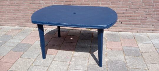 blauwe tafel front